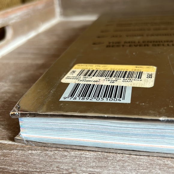 Millennium Edition Guinness World Records 2000 - Picture 3 of 6